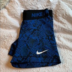Nike Pros NWOT